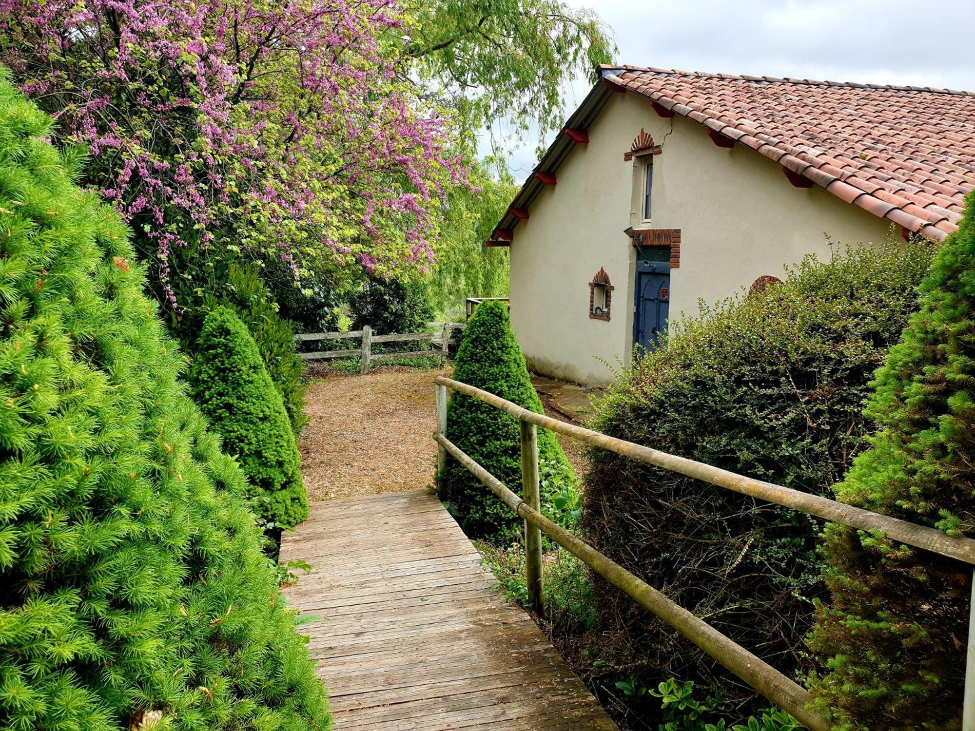 Bed and Breakfast La Ferme De Jeanne Saint-Girons  Exteriér fotografie